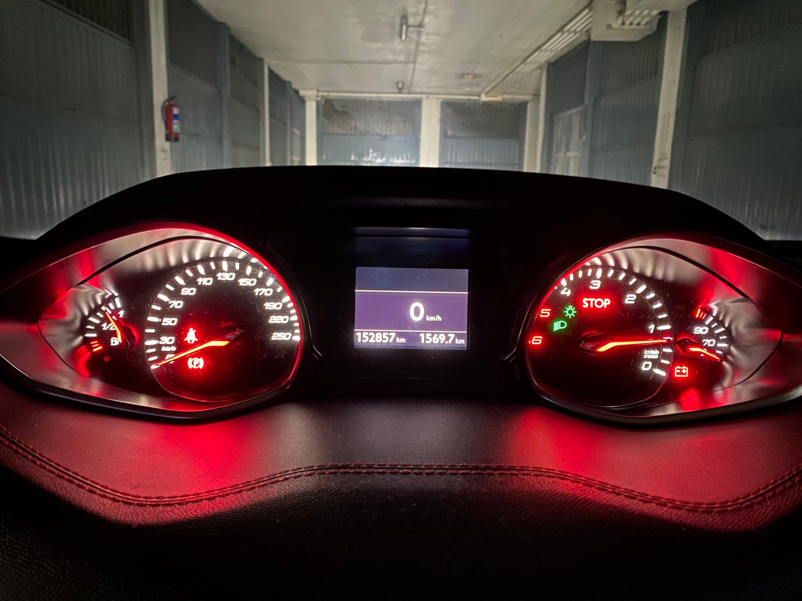 Vehículo Peugeot 308 - Imagen 2