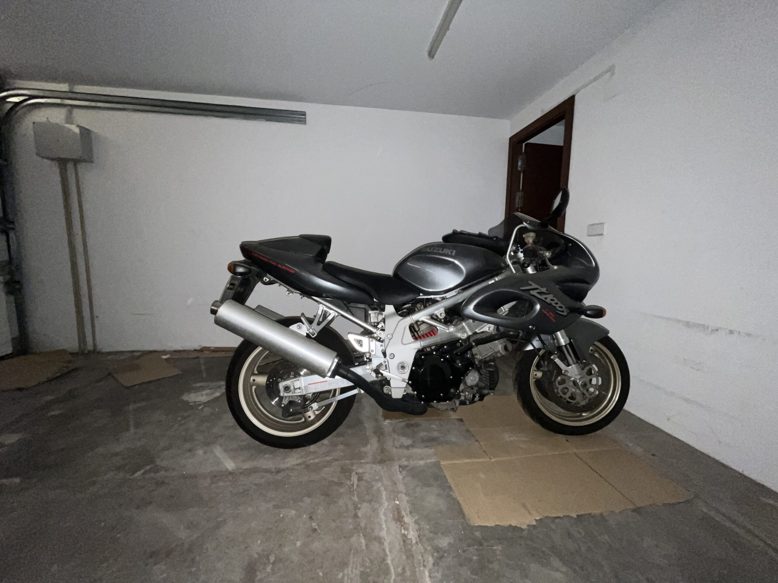 Motocicleta Suzuki TL 1000 SX - Imagen 2